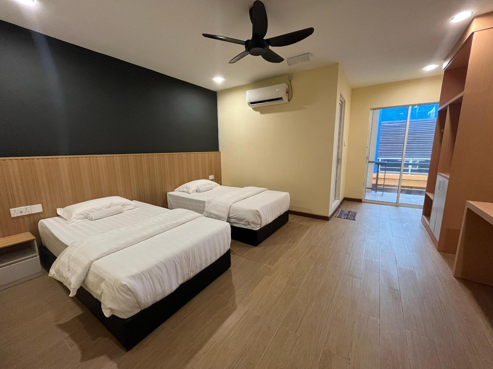 Halo Hotel Semporna Extérieur photo