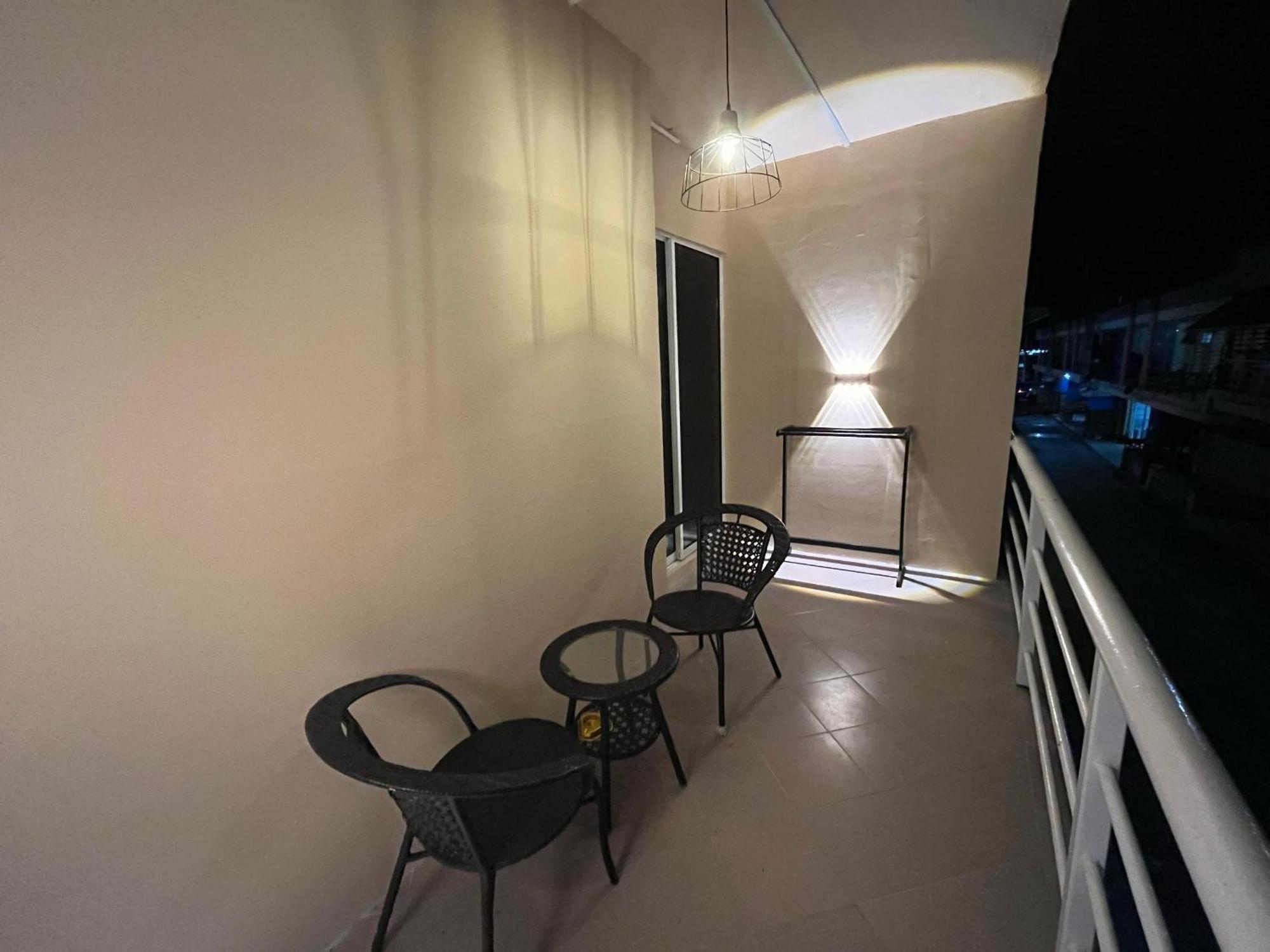 Halo Hotel Semporna Extérieur photo