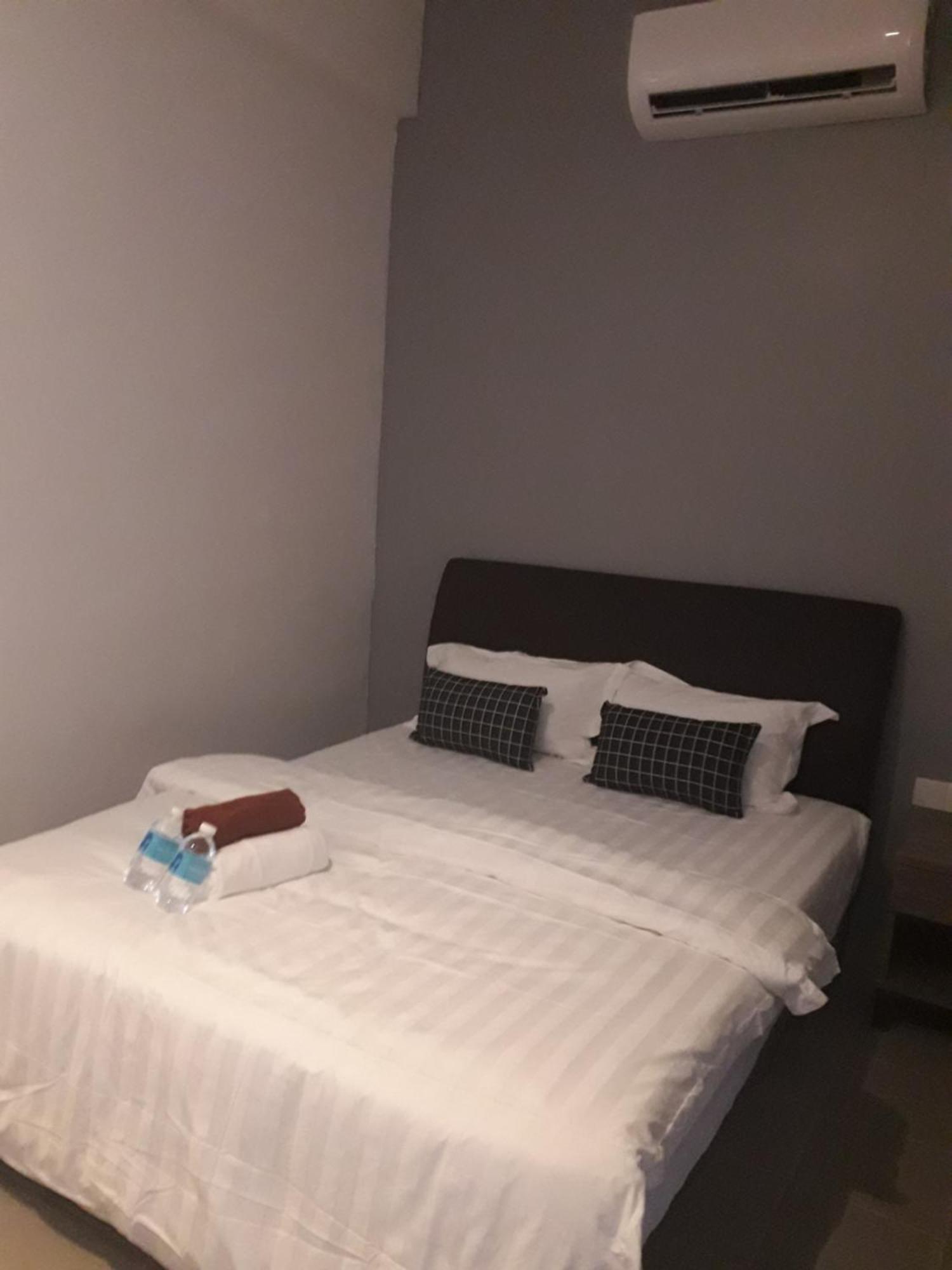 Halo Hotel Semporna Extérieur photo