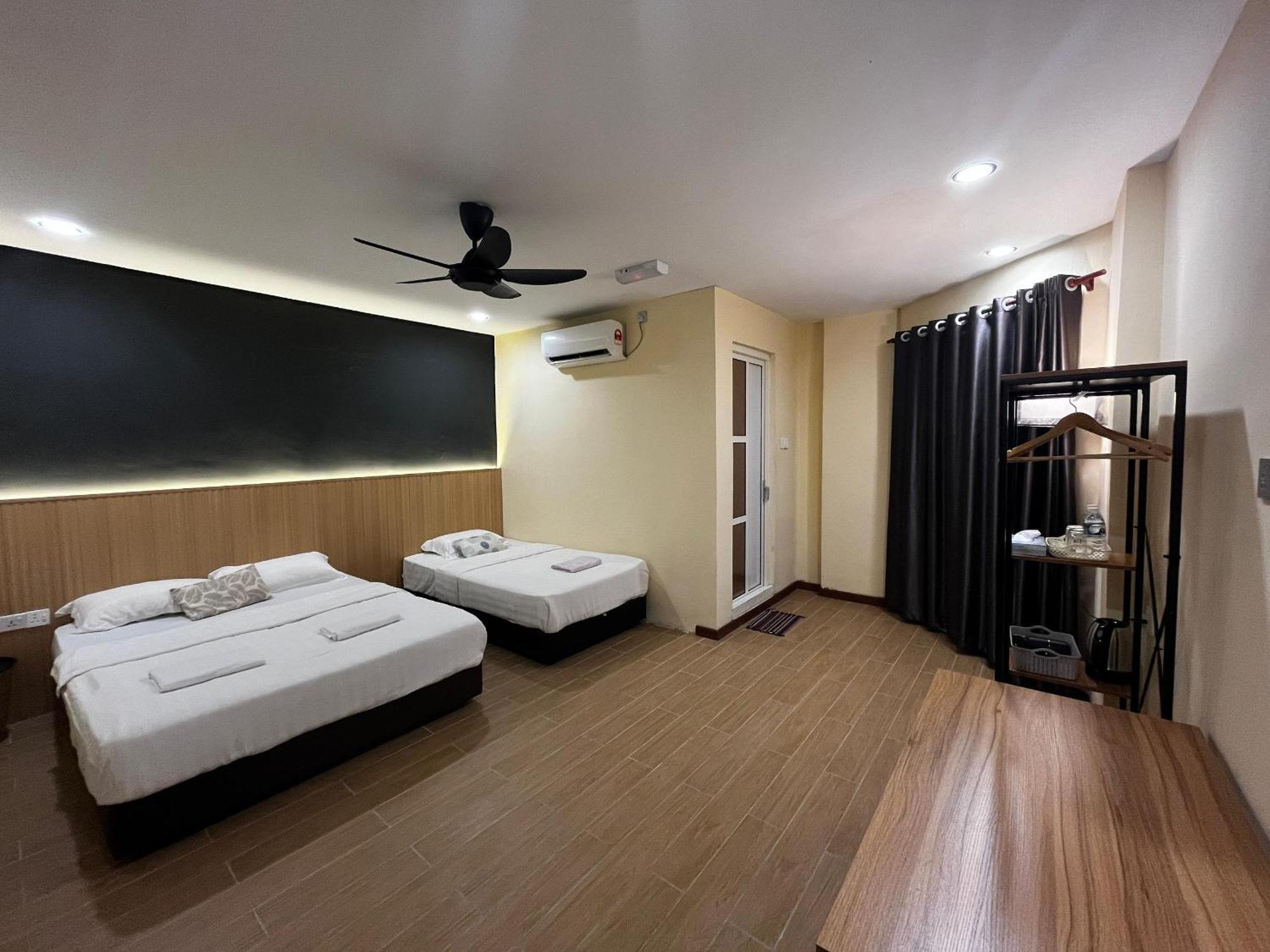 Halo Hotel Semporna Extérieur photo