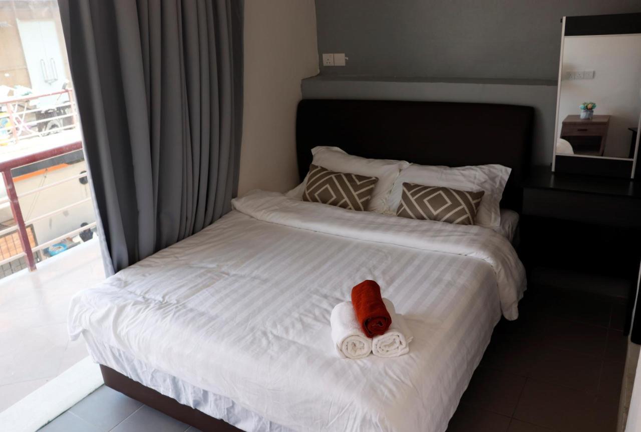 Halo Hotel Semporna Extérieur photo