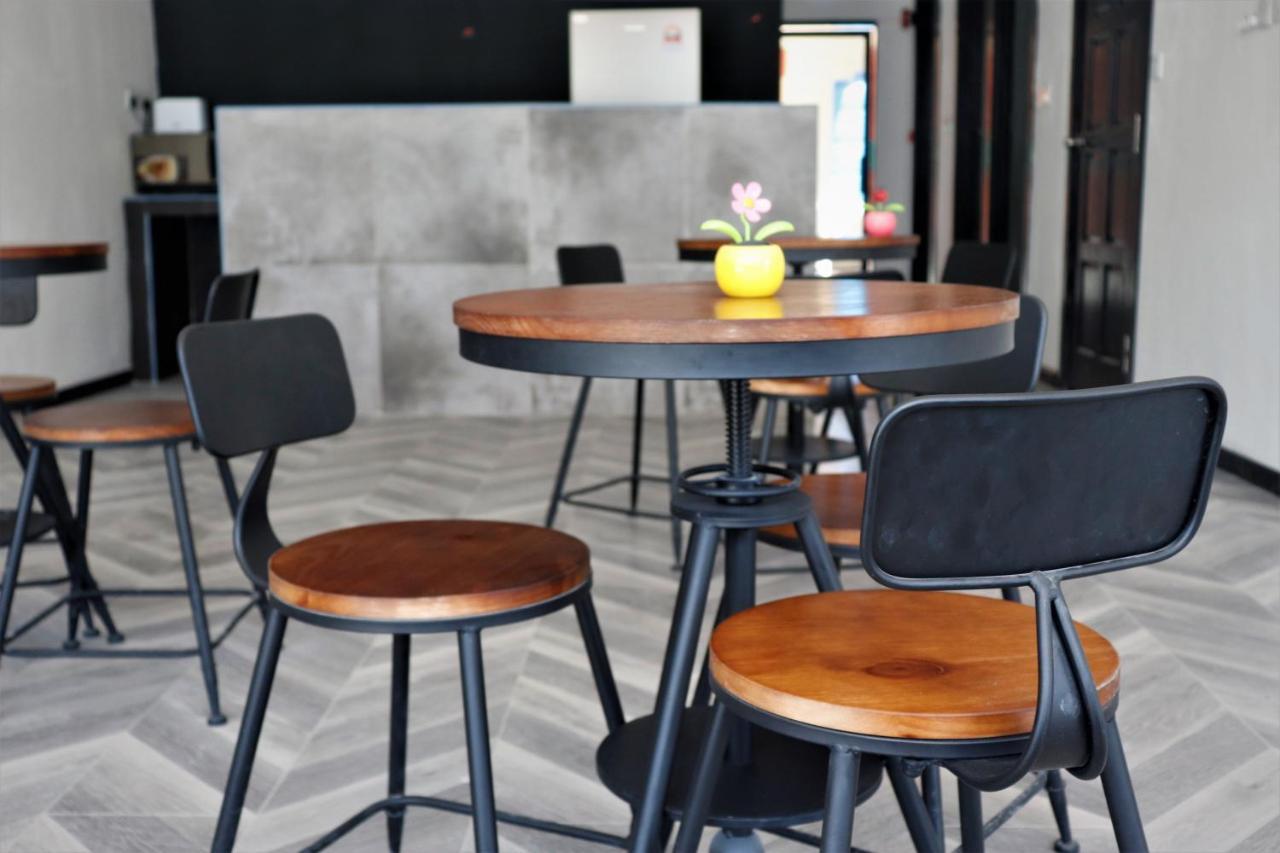 Halo Hotel Semporna Extérieur photo